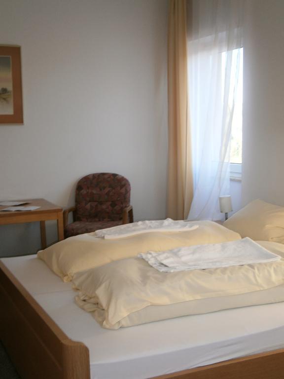 Hotel Strauss Waldbronn Camera foto