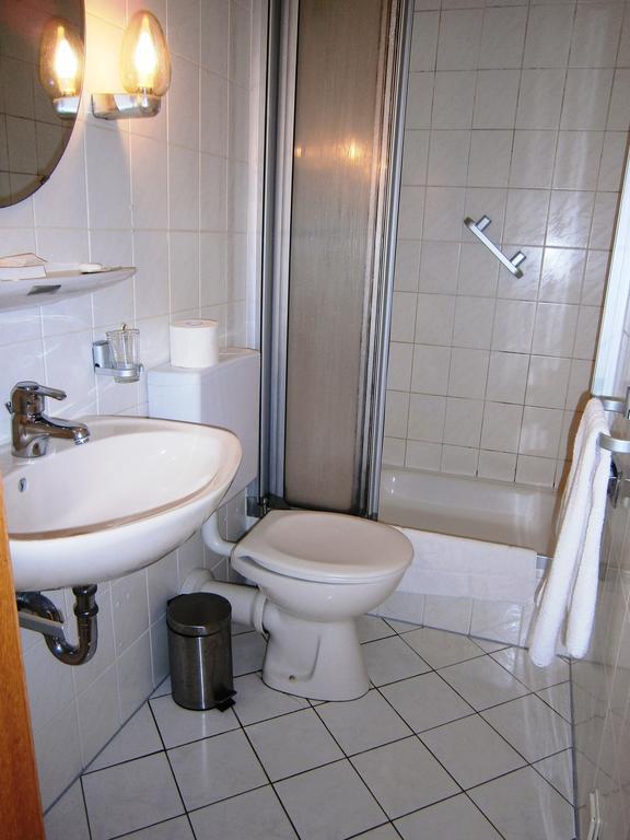 Hotel Strauss Waldbronn Camera foto