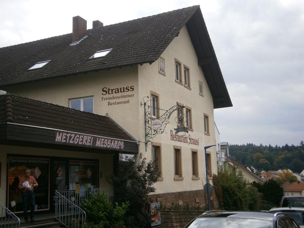 Hotel Strauss Waldbronn Esterno foto